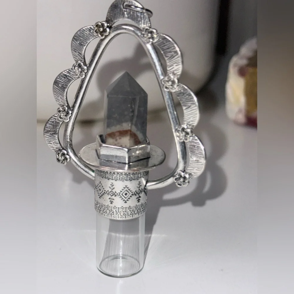 NWOT - Silver Floral Essential Oil Rollerball Necklace with Ocean Jasper Stone